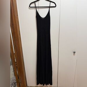 Bella Luxx Classic Black Maxi Dress